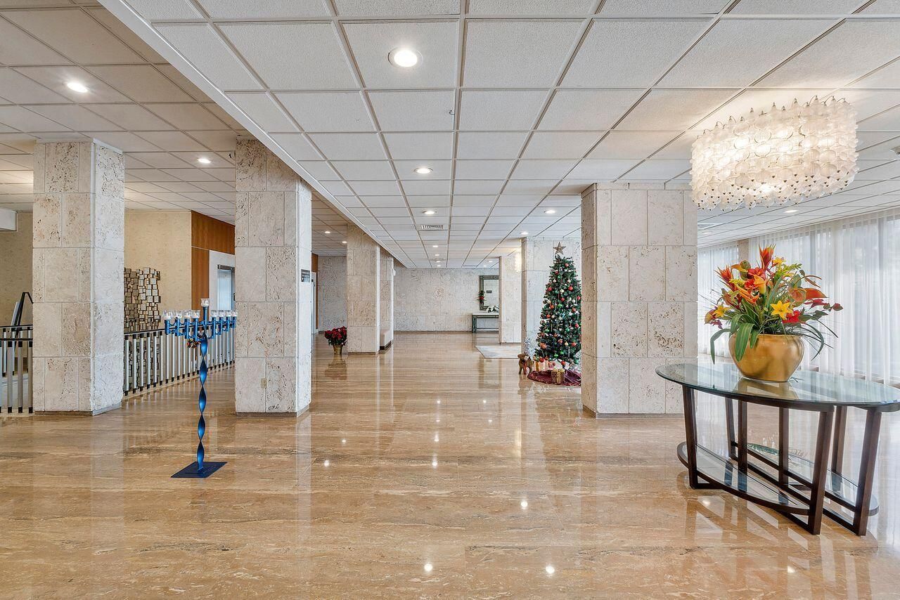 1985 S Ocean Drive, Unit 17d, Hallandale Beach, FL 33009 Photo