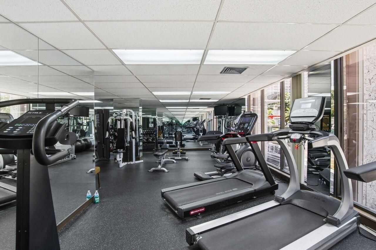 1985 S Ocean Drive, Unit 17d, Hallandale Beach, FL 33009 Photo