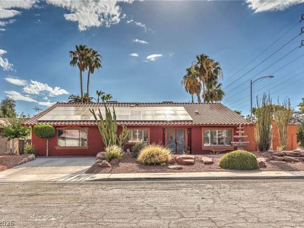 4411 Paseo El Rio Drive , Las Vegas, NV 89121