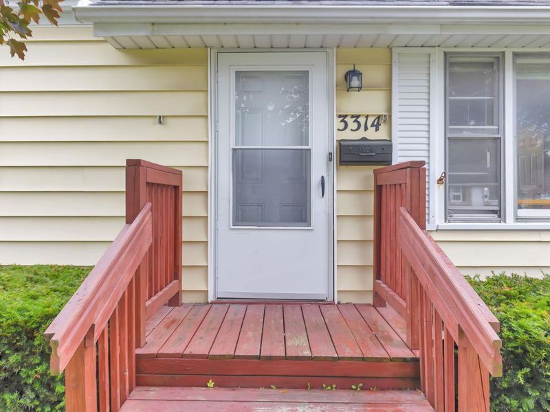 3314 Towers Court N, Columbus, OH 43227 Photo 3