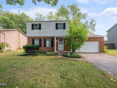5722 Centerview Drive, Sylvania, OH 43560