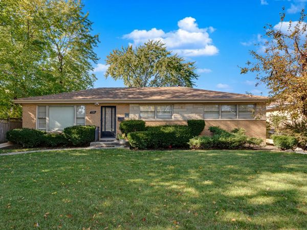 7330 N Kilbourn Avenue , Lincolnwood, IL 60712