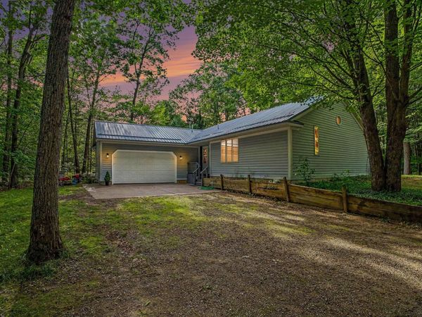 6473 Windwood Drive, Fruitport, MI 49415