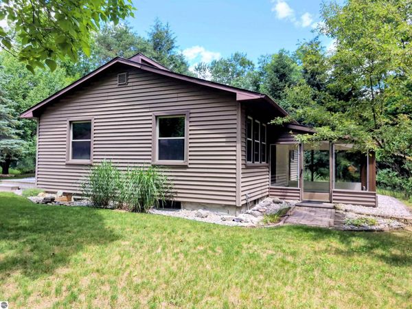 3602 Winn Road S, Mt Pleasant, MI 48858