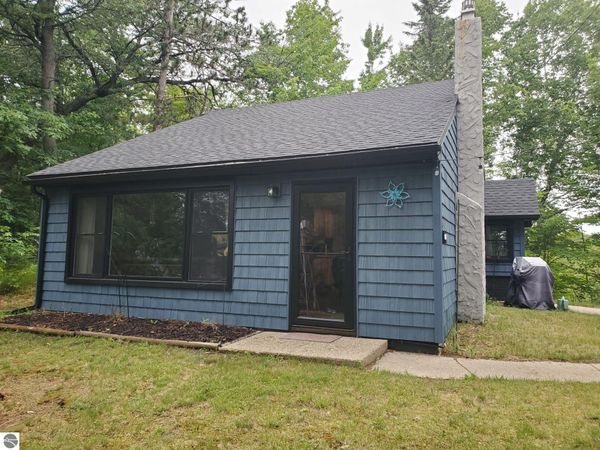 9507 Washington Road, St Helen, MI 48656