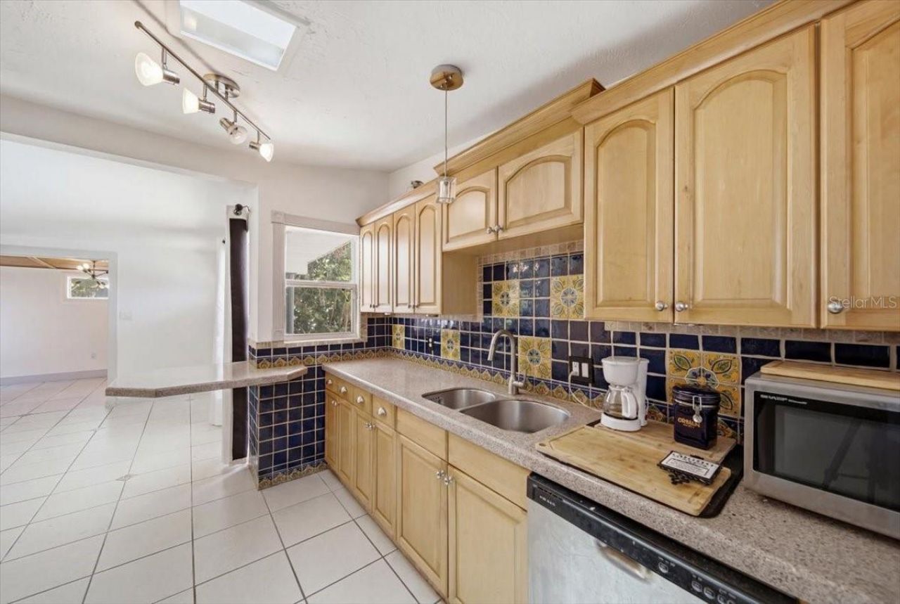 2316 Holyoke Avenue , Bradenton, FL 34207 Photo