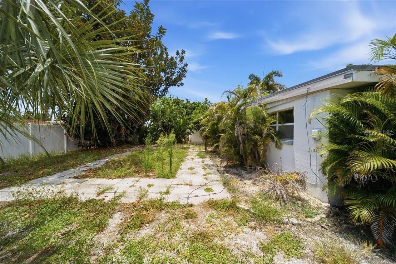2316 Holyoke Avenue , Bradenton, FL 34207 Photo