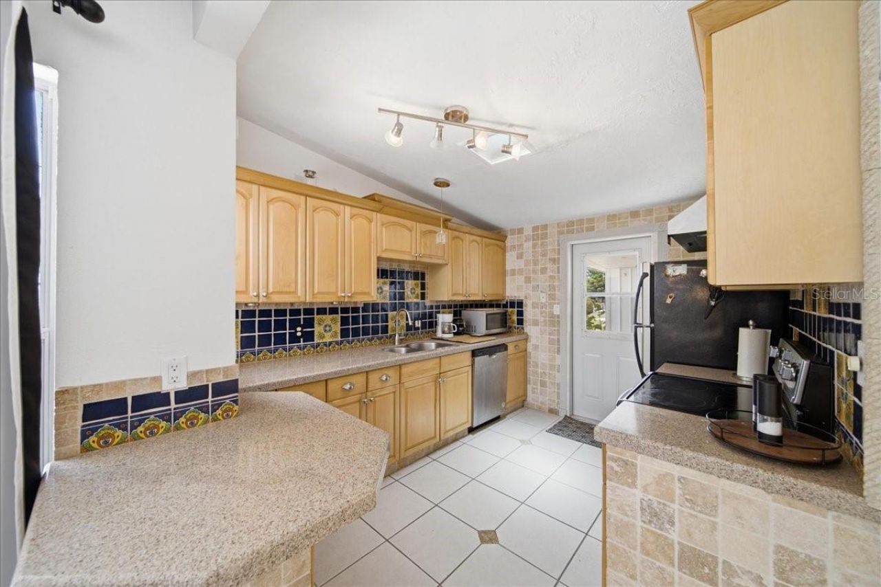 2316 Holyoke Avenue , Bradenton, FL 34207 Photo