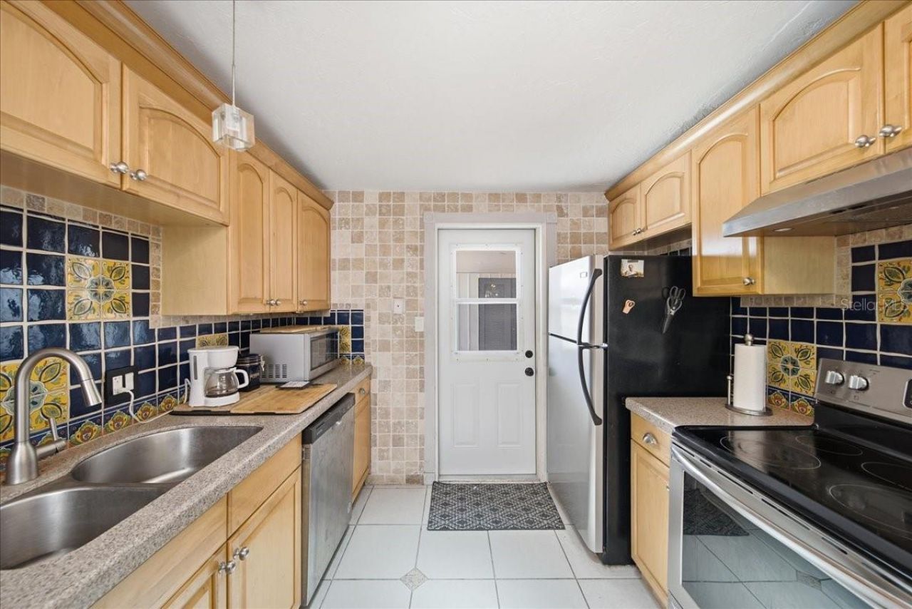 2316 Holyoke Avenue , Bradenton, FL 34207 Photo