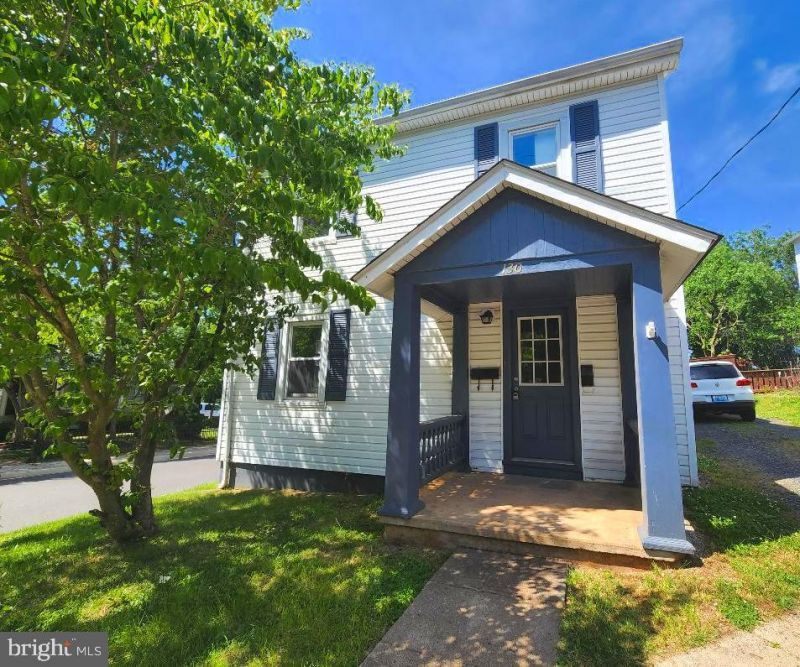 130 W Edmondson Street, Culpeper, VA 22701 Main Photo