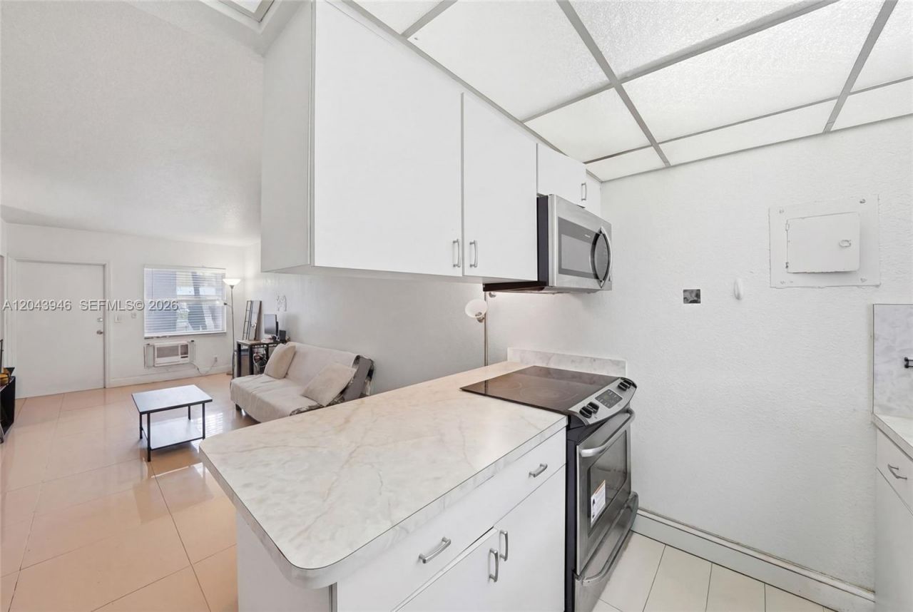1100 NE 9th Ave , Unit 105, Fort Lauderdale, FL 33304 Photo