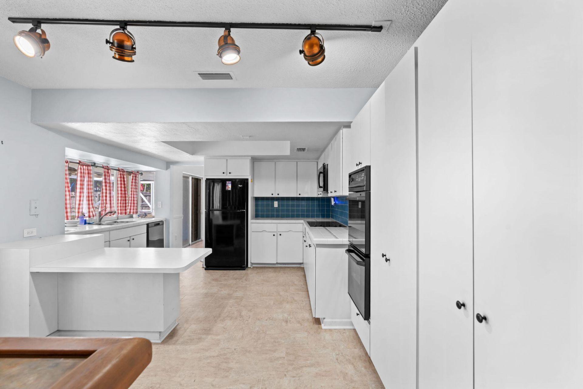 2140 NE 206th Street, Miami, FL 33179 Photo