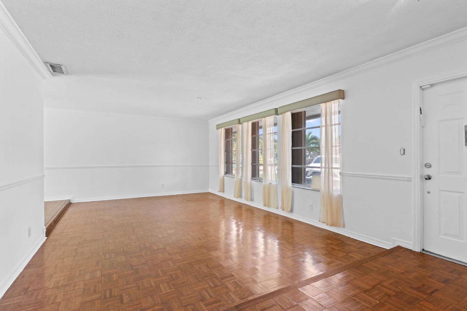 2140 NE 206th Street, Miami, FL 33179 Photo
