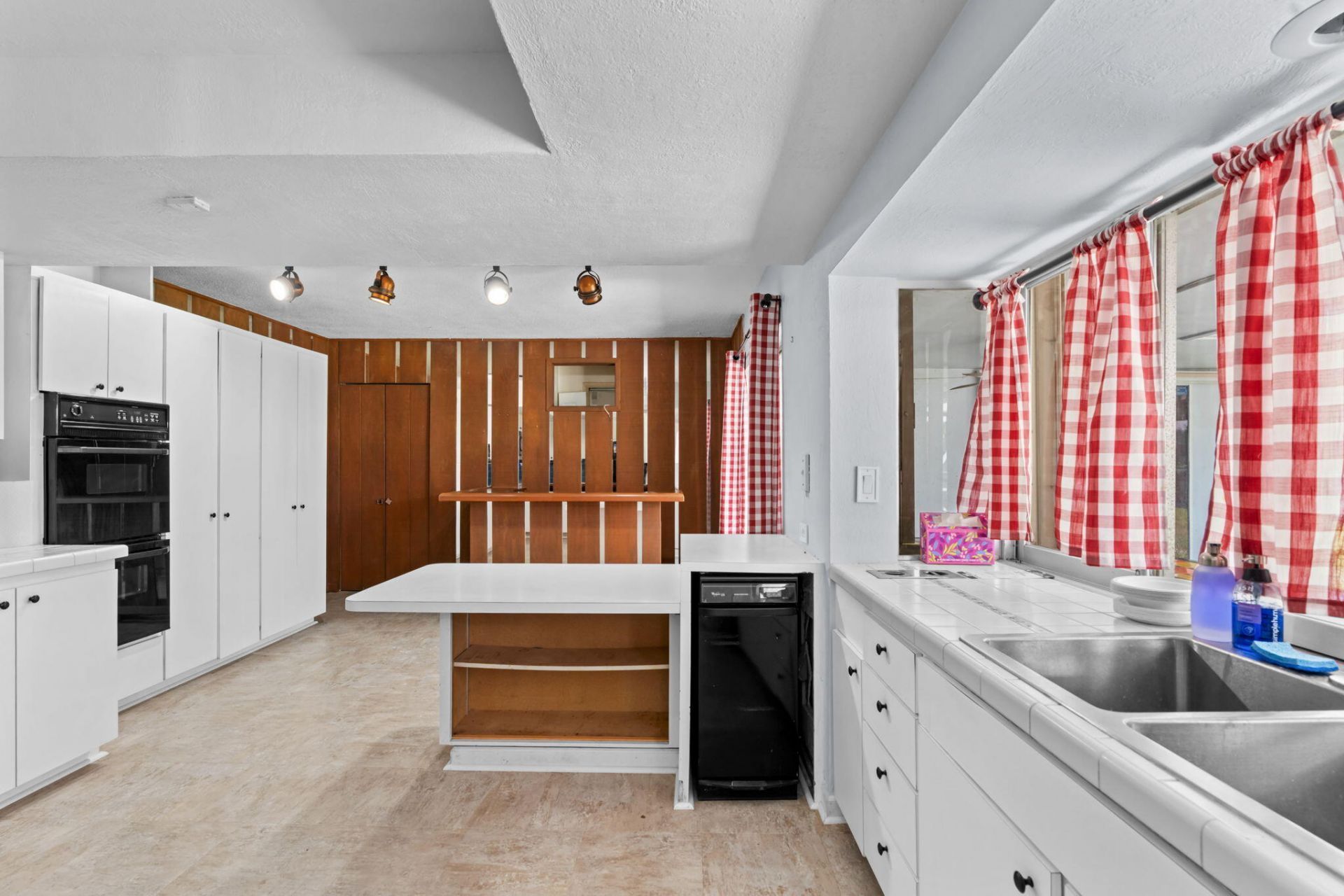 2140 NE 206th Street, Miami, FL 33179 Photo