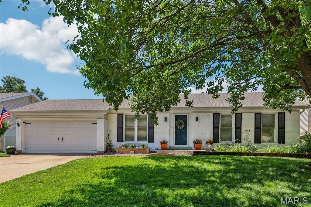 547 Schrader Farm Drive, Saint Peters, MO 63376 Main Photo