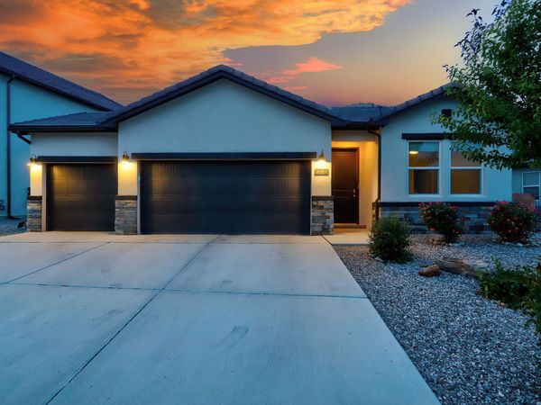 7713 Majesty Court NW, Albuquerque, NM 87107