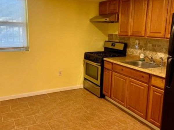 825 HOFFMAN PLACE , PHILADELPHIA, PA 19123