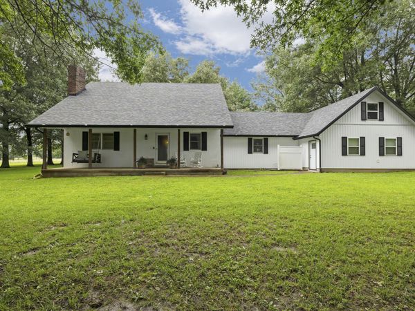 1238 E 425th Road , Bolivar, MO 65613