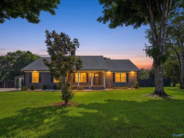 105 Hazelwood Drive, Hazel Green, AL 35750