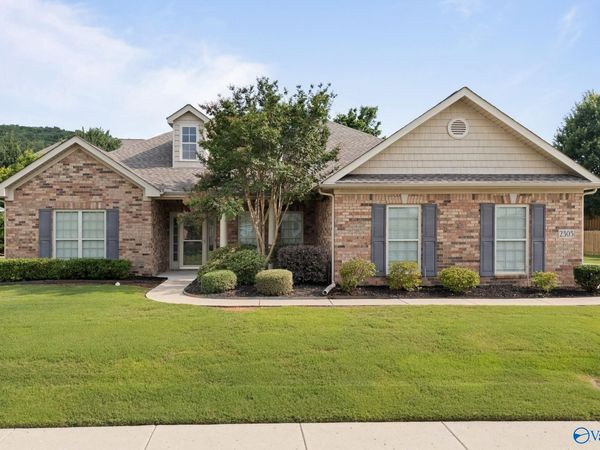 2305 Palisades Court SW, Huntsville, AL 35803