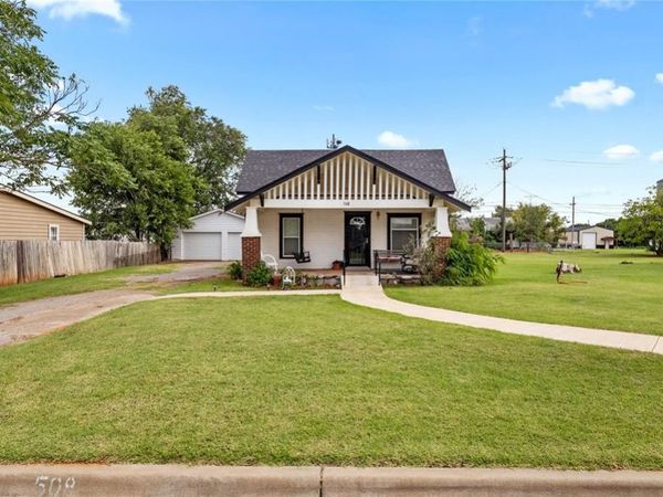 508 E Rainey Avenue, Weatherford, OK 73096