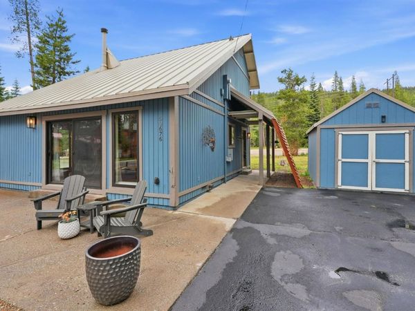 50676 Conifer Dr, Soda Springs, CA 95728