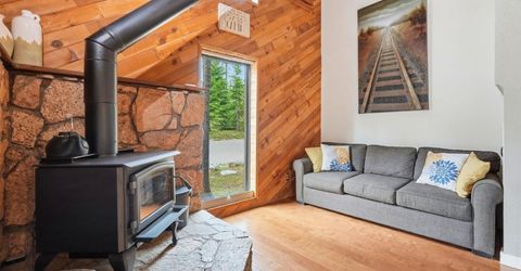 50676 Conifer Dr, Soda Springs, CA 95728 Photo