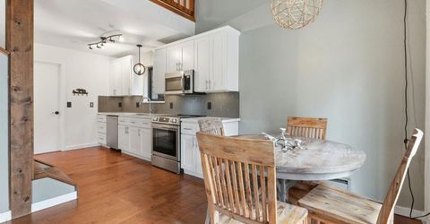 50676 Conifer Dr, Soda Springs, CA 95728 Photo