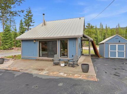 50676 Conifer Dr, Soda Springs, CA 95728 Photo