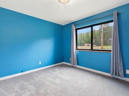 50676 Conifer Dr, Soda Springs, CA 95728 Photo