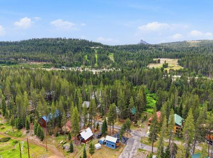 50676 Conifer Dr, Soda Springs, CA 95728 Photo