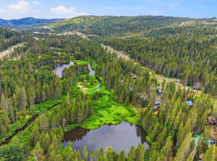 50676 Conifer Dr, Soda Springs, CA 95728 Photo