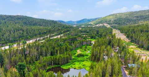 50676 Conifer Dr, Soda Springs, CA 95728 Photo