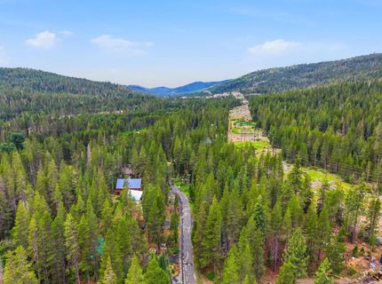 50676 Conifer Dr, Soda Springs, CA 95728 Photo