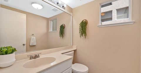 8749 White Cedar Ln, Elk Grove, CA 95758 Photo
