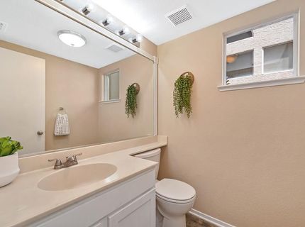 8749 White Cedar Ln, Elk Grove, CA 95758 Photo
