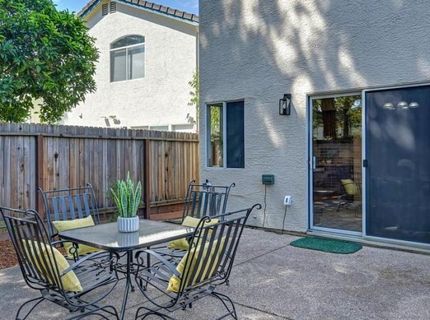 8749 White Cedar Ln, Elk Grove, CA 95758 Photo