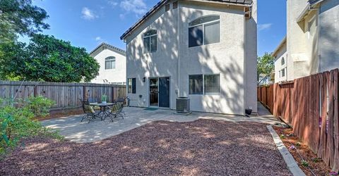 8749 White Cedar Ln, Elk Grove, CA 95758 Photo
