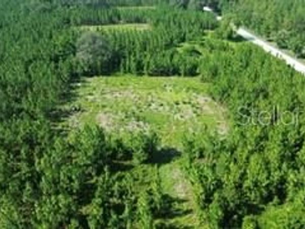 100 SW CARPENTER ROAD W, LAKE CITY, FL 32024