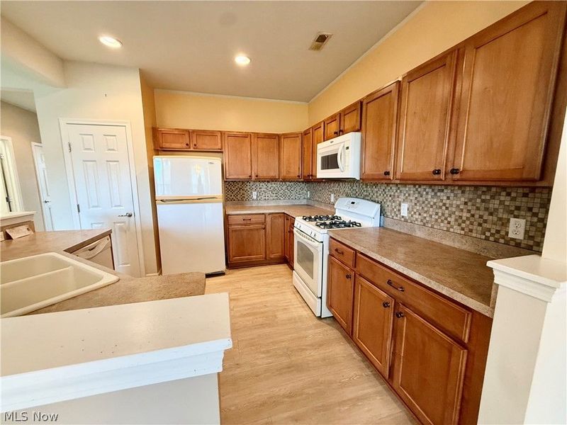 9482 Redington Drive, North Ridgeville, OH 44039 Photo 5