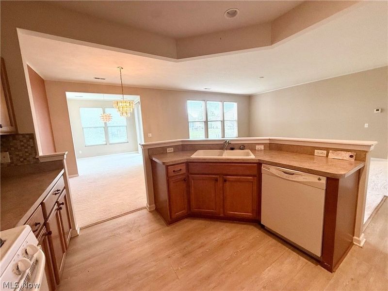 9482 Redington Drive, North Ridgeville, OH 44039 Photo 6
