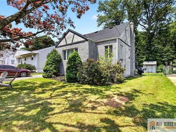 93 Gaywood Avenue, Colonia, NJ 07067