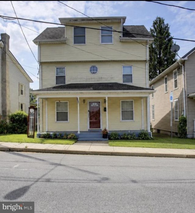 38 W W California Street, Mercersburg, PA 17236 Main Photo