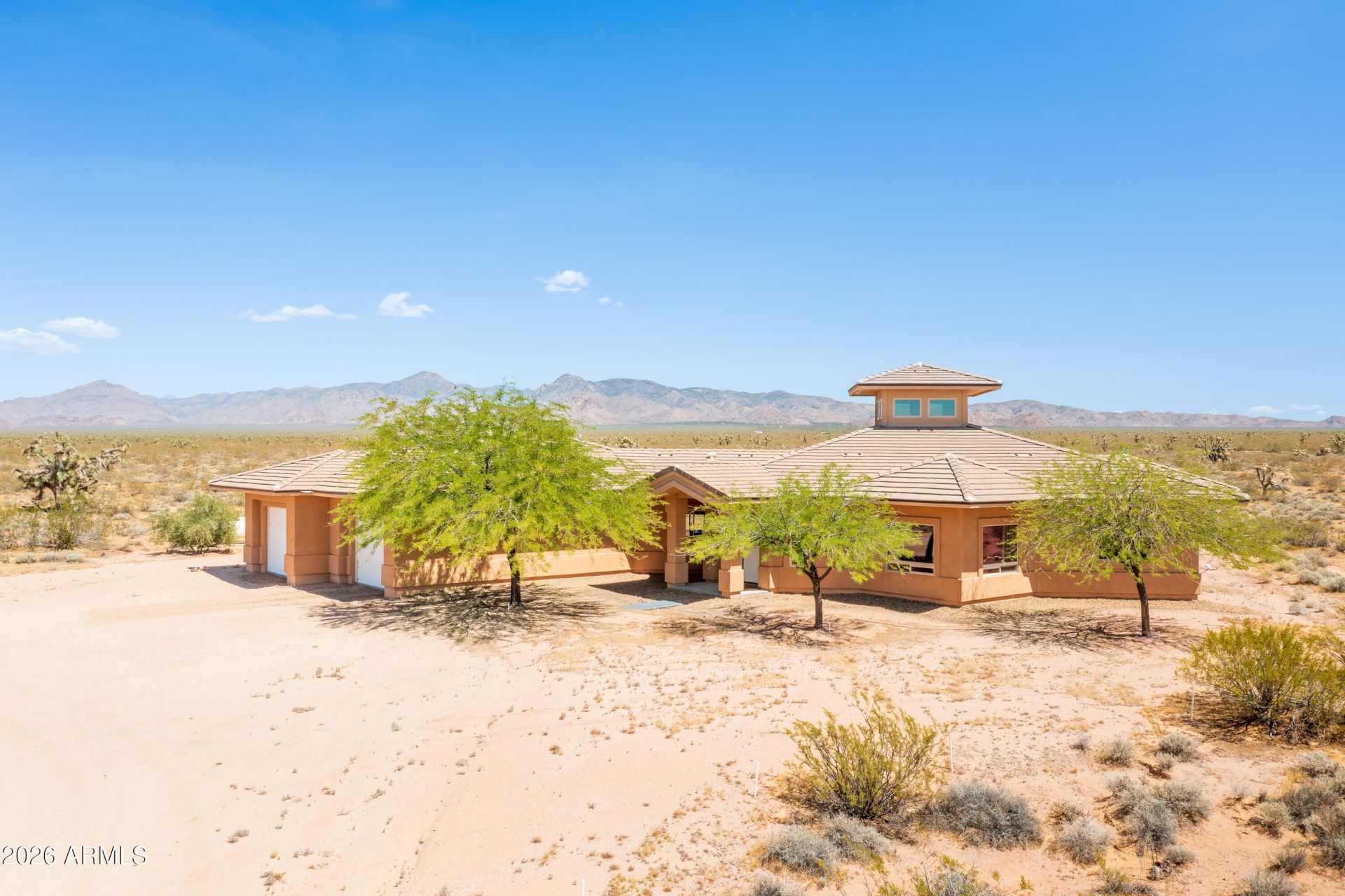 4267 E Juniper Drive, Yucca, AZ 86438