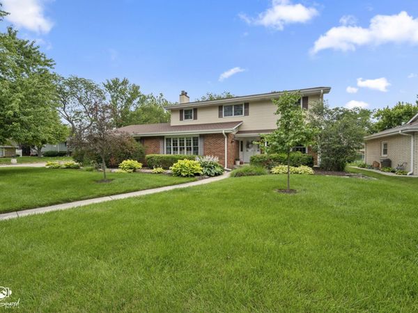 226 Meadow Wood Drive , Joliet, IL 60431