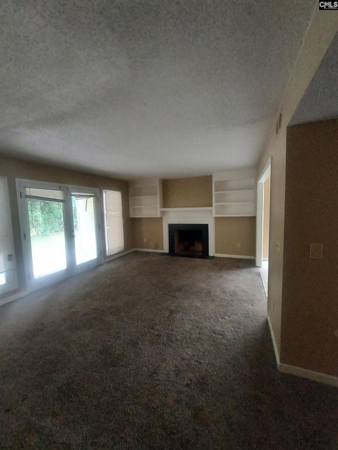 152 Lionsgate Drive  Photo 8