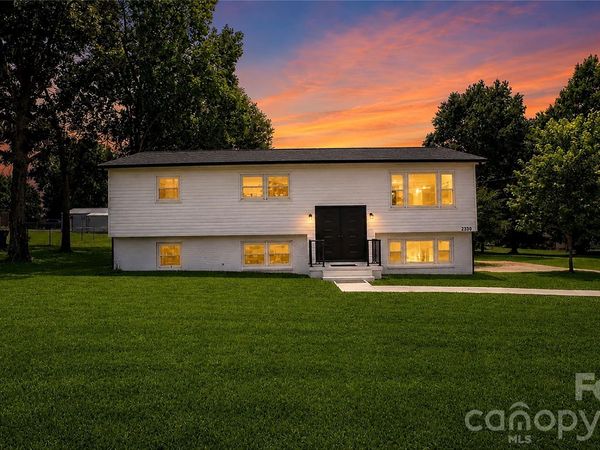 2330 40th Avenue Court NE, Hickory, NC 28601