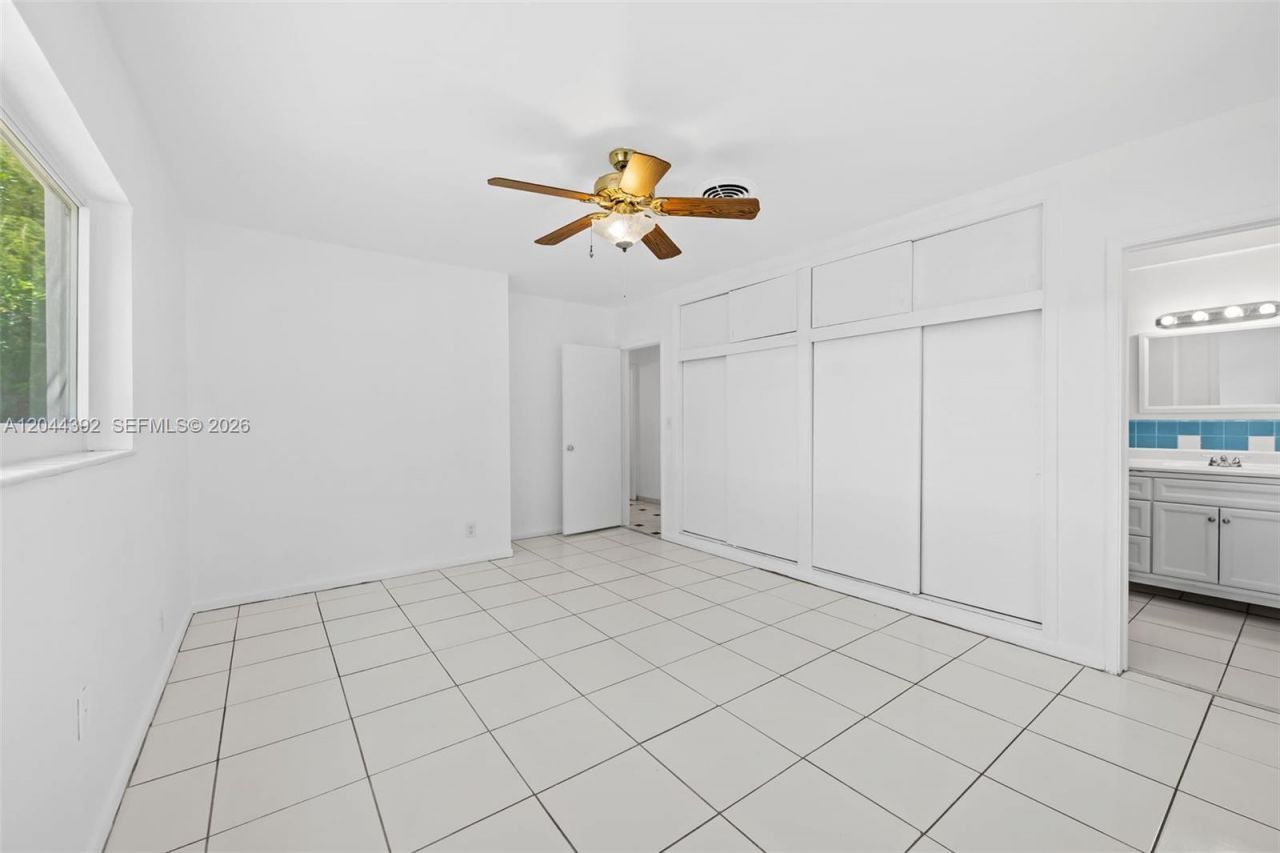 733 N Rainbow Dr , Hollywood, FL 33021 Photo