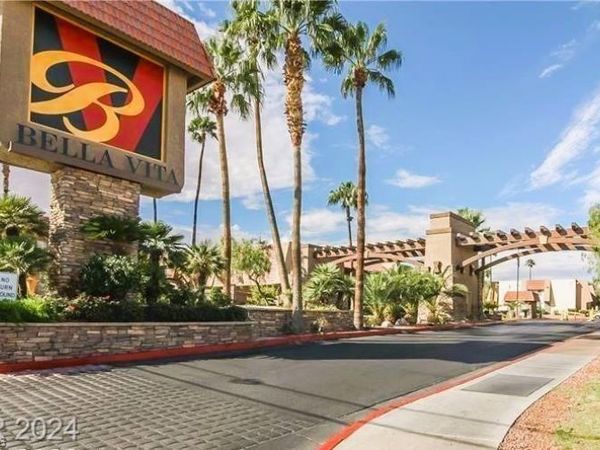 5368 River Glen Drive , Unit 345, Las Vegas, NV 89103