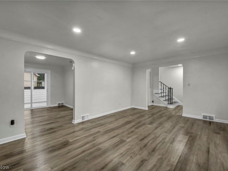 6806 Ottawa, Cleveland, OH 44105 Photo 12